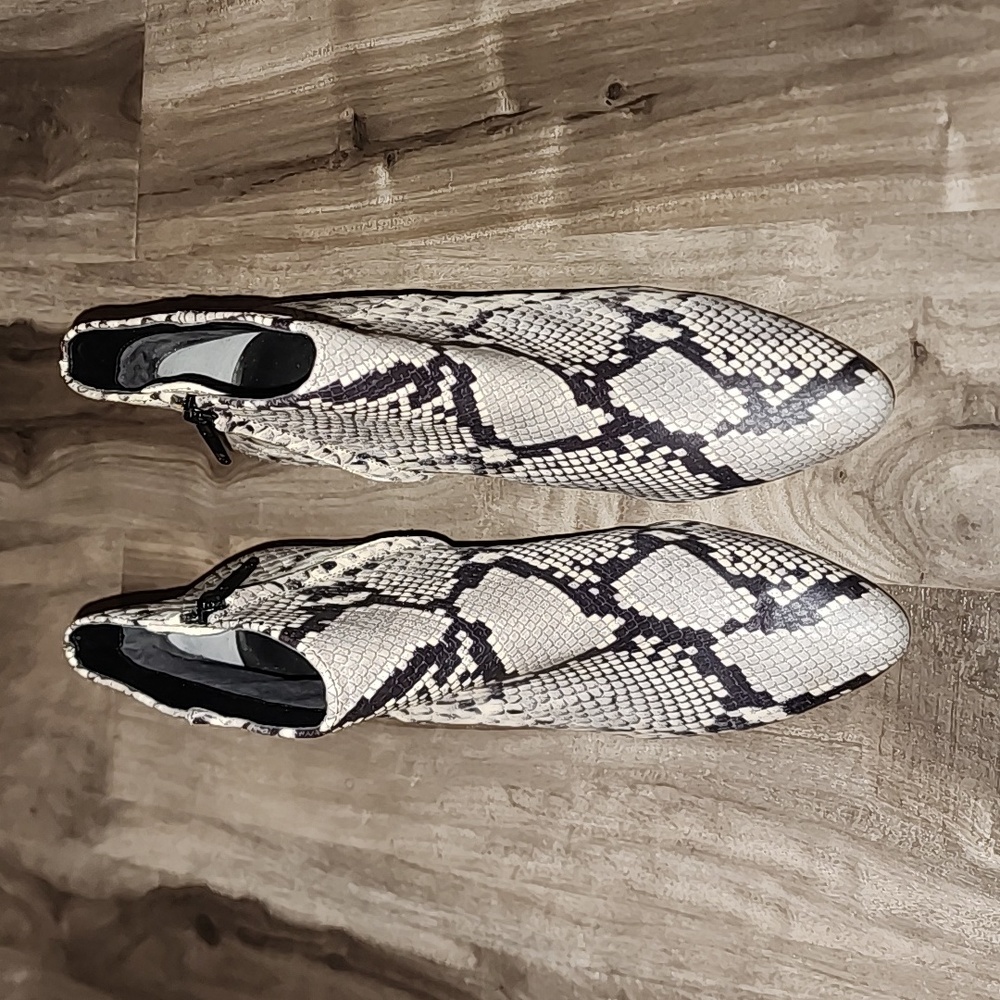 Banana Republic Booties